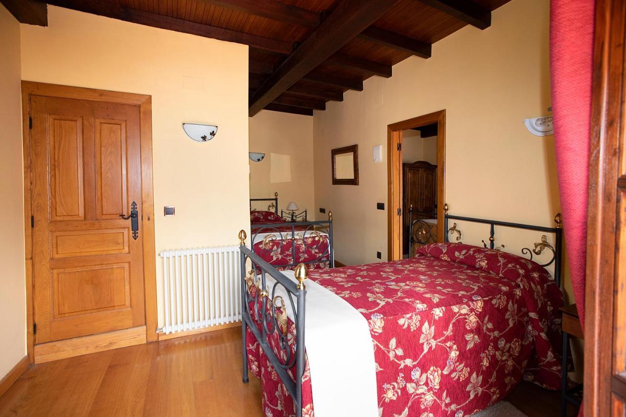 La Casona De Lombrana, En Polaciones Buitenkant foto