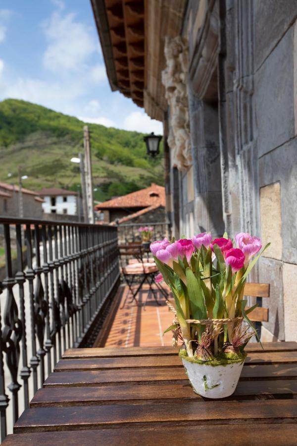 La Casona De Lombrana, En Polaciones Buitenkant foto